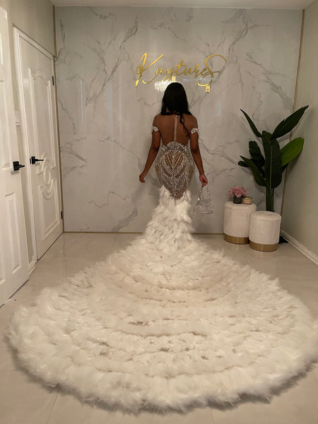 MARYAH  Crystal dress with super extended feather train